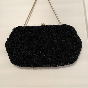 Vintage La LTD. Regale Black Beaded Clam Evening Purse Clasp with Gold Chain